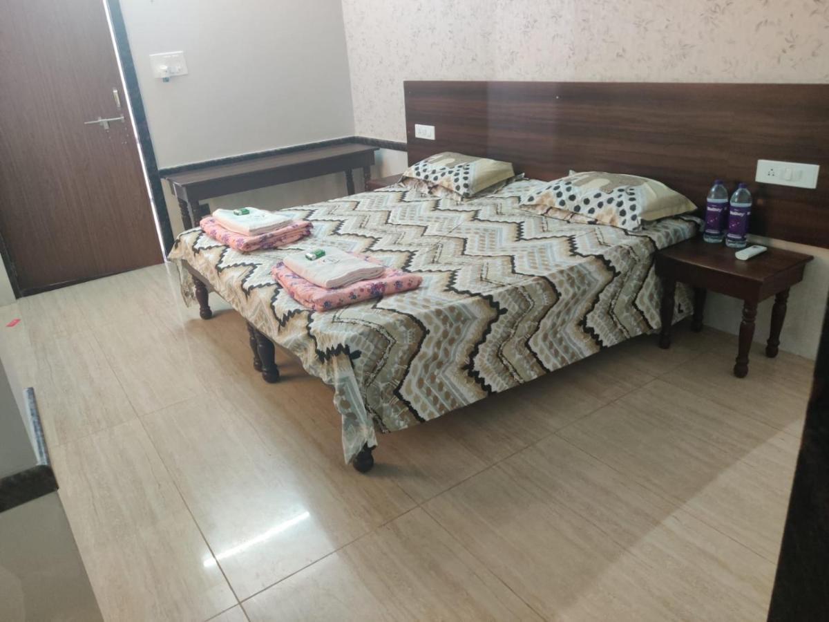 Goyal Bhawan Hotell Khātu Exteriör bild